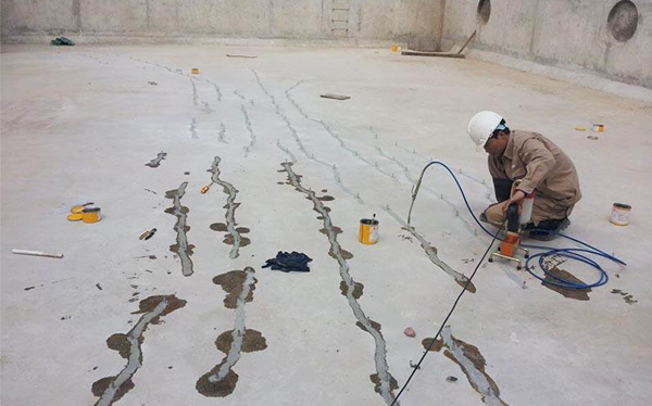 Xử lý vết nứt bê tông